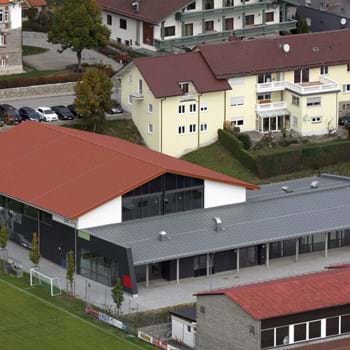 Schule mit Mensa Leider haben wir keinen Alternativtext zu diesem Bild, aber wir arbeiten daran.