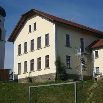 Kindergarten Denkhof mit Kirche Leider haben wir keinen Alternativtext zu diesem Bild, aber wir arbeiten daran.