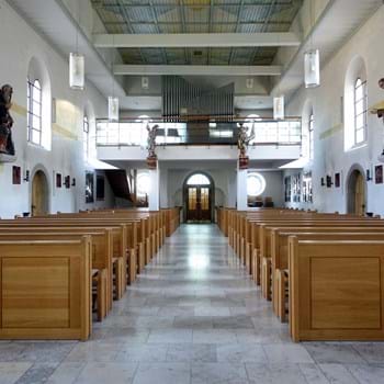 Innenraum 3 Leider haben wir keinen Alternativtext zu diesem Bild, aber wir arbeiten daran.