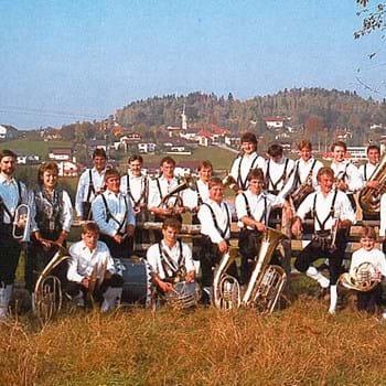 Kapelle 1987 zum 75. Jubiläum Leider haben wir keinen Alternativtext zu diesem Bild, aber wir arbeiten daran.