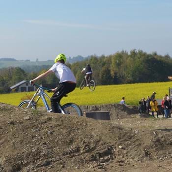 Bike-Park 2 Leider haben wir keinen Alternativtext zu diesem Bild, aber wir arbeiten daran.