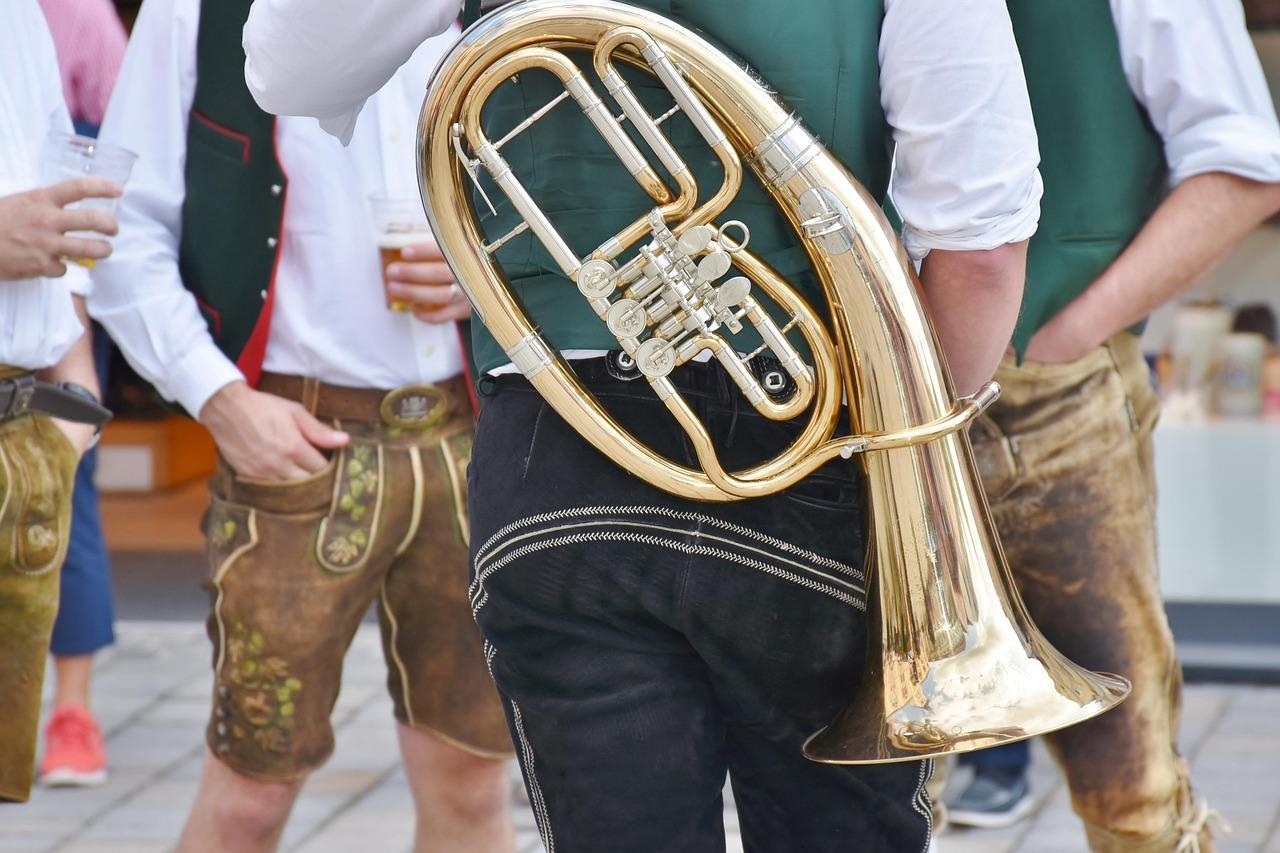 Musikantenstammtisch - Großwiesen spielt zünftig auf!